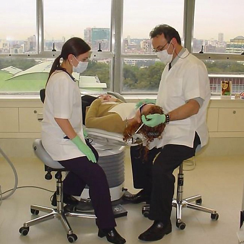 Bambach MS - эрготерапевтический стул-седло для работы с микроскопом