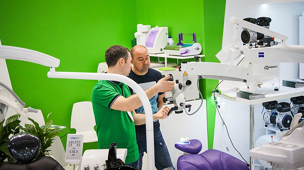 Стенд компании GREEN DENT на выставке Дентал Салон 2019_021.jpg
